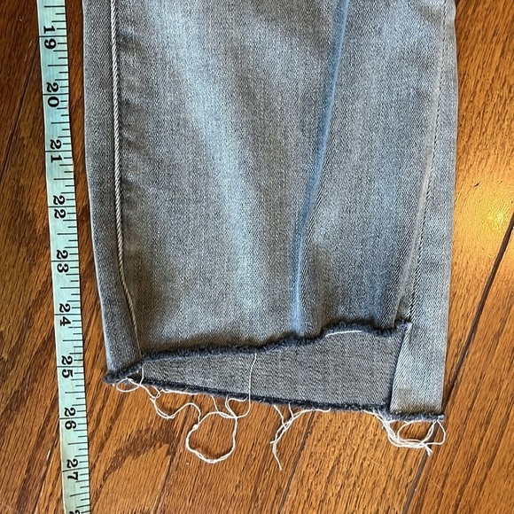 Mother Denim | Insider Crop Step Fray Best Left in the Shadows Sz 24/2 Gray Wash - Picture 13 of 14